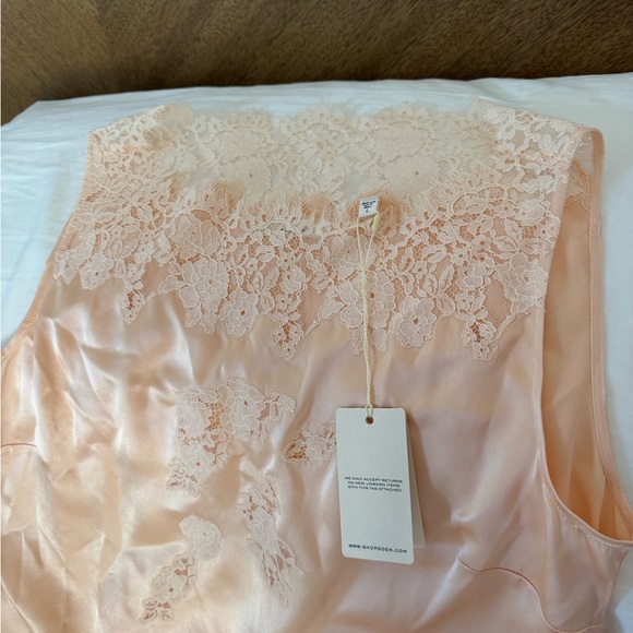 DÔEN Viviane Lace Trim Silk Satin Top nwt
Color: Peach Sorbet - Picture 3 of 10